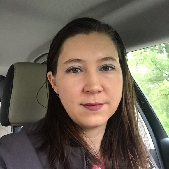 Meet your Posher, Jennifer - Picture 3 of 6